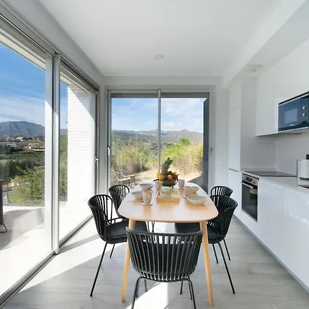 2br Penthouse With Spectacular Views! * Estepona
